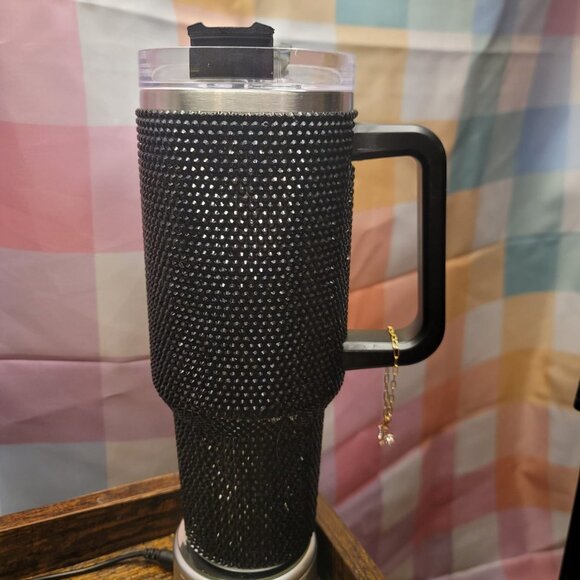 Eclectic Wallflower Other - Black Studded 40 fl oz tumbler with handle